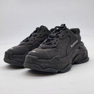 Paar sneakers, maat 36, Balenciaga, Triple S