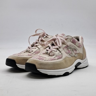 Paar sneakers, maat 42, Chanel, I G38299