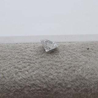 Briljant geslepen diamant, 0,43 kt (Lc), F