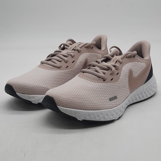 5x Paar schoenen, Nike, O.a. WMNS REVOLUTION 5