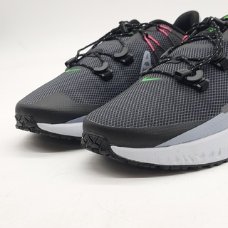 4x Paar schoenen, Nike, O.a. LEGEND REACT 3 SHIELD