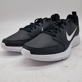 5x Paar schoenen, Nike, O.a. WMNS QUEST 3