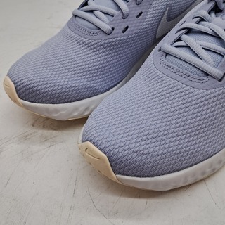 4x Paar schoenen, Nike, O.a. WMNS REVOLUTION 5