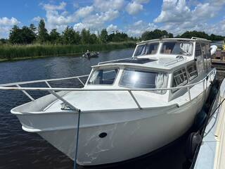 (Externe locatie Heerenveen ) Motorkruiser ca. 9m met Inboord diesel e