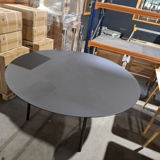 Eettafel Vergadertafel rond HPL Fenix, Studio Henk, Zwart