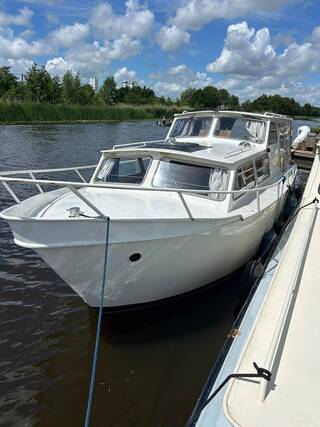(Externe locatie Heerenveen ) Motorkruiser ca. 9m met Inboord diesel e