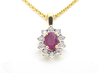 Gouden hanger met diamanten en robijn, excl. ketting