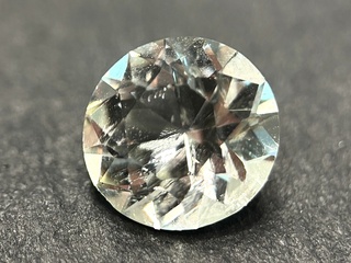 Edelsteen – 4.29 carat hiddeniet