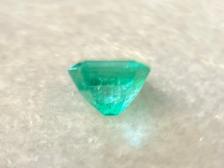 Smaragd – 0.79 carat natuurlijke Colombiaanse smaragd