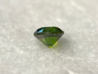 Demantoid – 0.99 carat natuurlijke demantoid