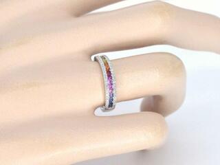 Witgouden ring met diamanten en multicolor saffieren