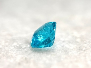 Edelsteen – 1.35 carat natuurlijke apatiet