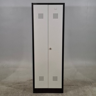 8x Lockerkast
