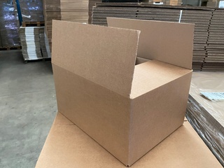 Ca. 160x Verzenddozen 40x30x20cm, bruin