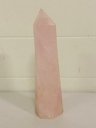 Rozenkwarts obelisk