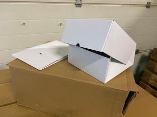 Ca. 350x Duplex dozen of gebaksdozen, wit
