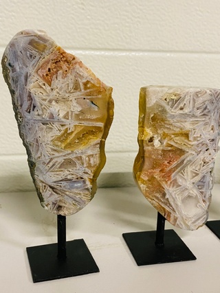4x Chalcedoon / Agaat op standaard