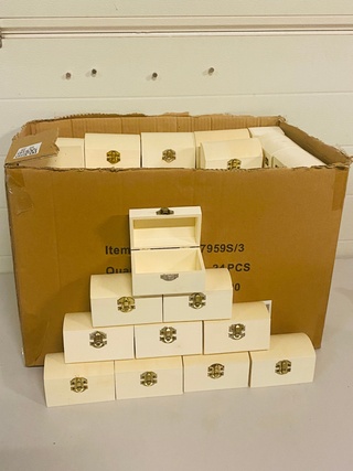Ca. 73x Houten schatkistjes