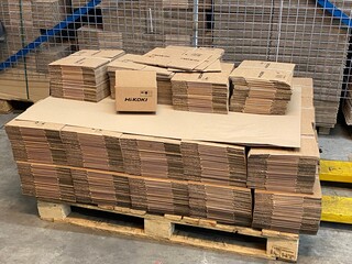 Ca. 1000x Verzenddozen 18x14x11cm zware enkelgolf, bruin