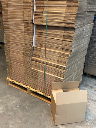 Ca. 270x Verzenddozen 40x30x32cm, bruin