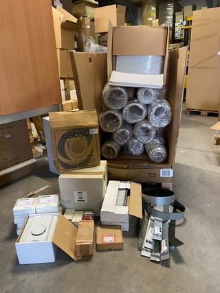 Partij diverse ventilatie benodigdheden