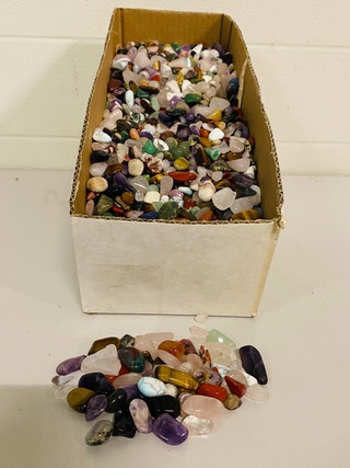 Ca. 5 kilo Trommelstenen mix XS