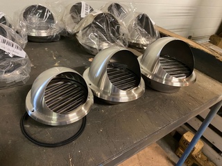Diverse RVS buitenrooster en ventilatieventielen