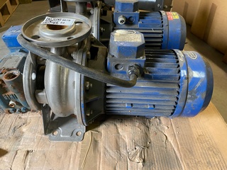 2x Stuks Ebara normaal zuigende centrifugaalpomp