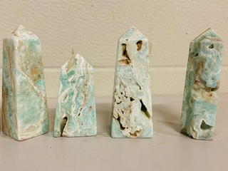 8x Blue Caribbean Calcite obelisk 4-zijdig)