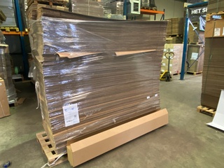 Ca. 250x Stuks lange verzenddozen dubbelgolf, bruin