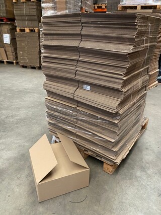 Ca. 270x Verzenddozen 45x45x20cm, bruin