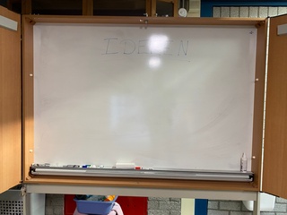 Whiteboard multifunctionele kast op wielen