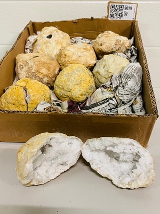 8x Bergkristal geodes