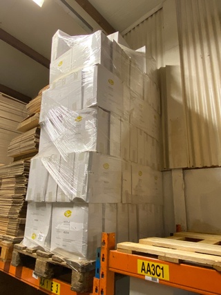 Pallet vol dozen a 1000 deksels t.b.v. koffiebekers