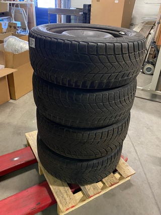 Set winterbanden 225/55 R16