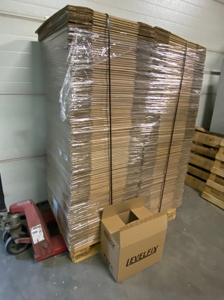Ca. 125x Verzenddozen 42x29x33cm dubbelgolf, bruin