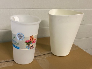 Ca. 85x Zelf bewaterende Bloempotten