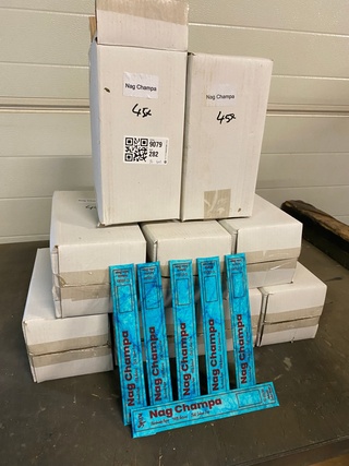 Ca. 400x Pakjes wierrook