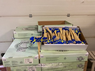 7x Dozen a 2000 stuks Zweedse steekvlagetjes