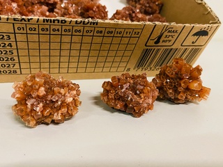 Ca. 28x Aragoniet clusters