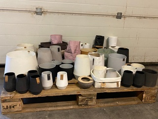 Partij diverse OOHH decoratie vazen