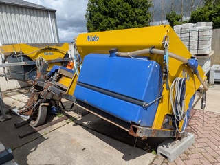 (Locatie Veen)  Opzetzoutstrooier 1.1 m³ – 500l, Nido – Schmidt, Strat