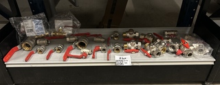 24x Partij kogelkranen en afsluiters W.o. Geberit