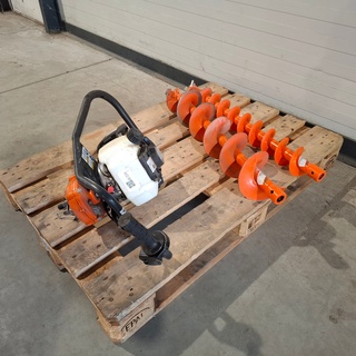 Grondboormachine 1-persoons – benzine General Equipment, M240H, bouwja