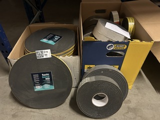 40x Diversen w.o. dubbelzijdig foamtape, compriband Twinbond, zwart