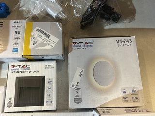 Ca. 14x Diverse verlichting, spots en toebehoren, V-TAC
