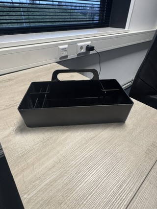 8x Toolbox, Vitra, by Arik Levi, zwart