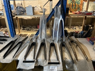 Ca. 11x Carbon/aluminium voorvork