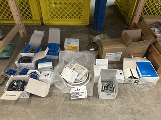 23x Installatiemateriaal w.o. inbouwdimmer, W.o. ABB, Busch-Jaeger