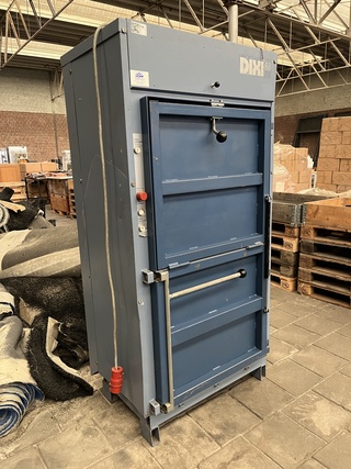 Balenpers voor het compacteren van papier en karton, Dixi 6S